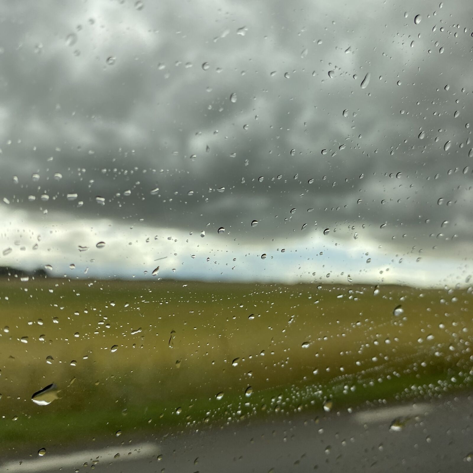 Apple iPhone 11 sample photo. Stg tasl tten, rain photography