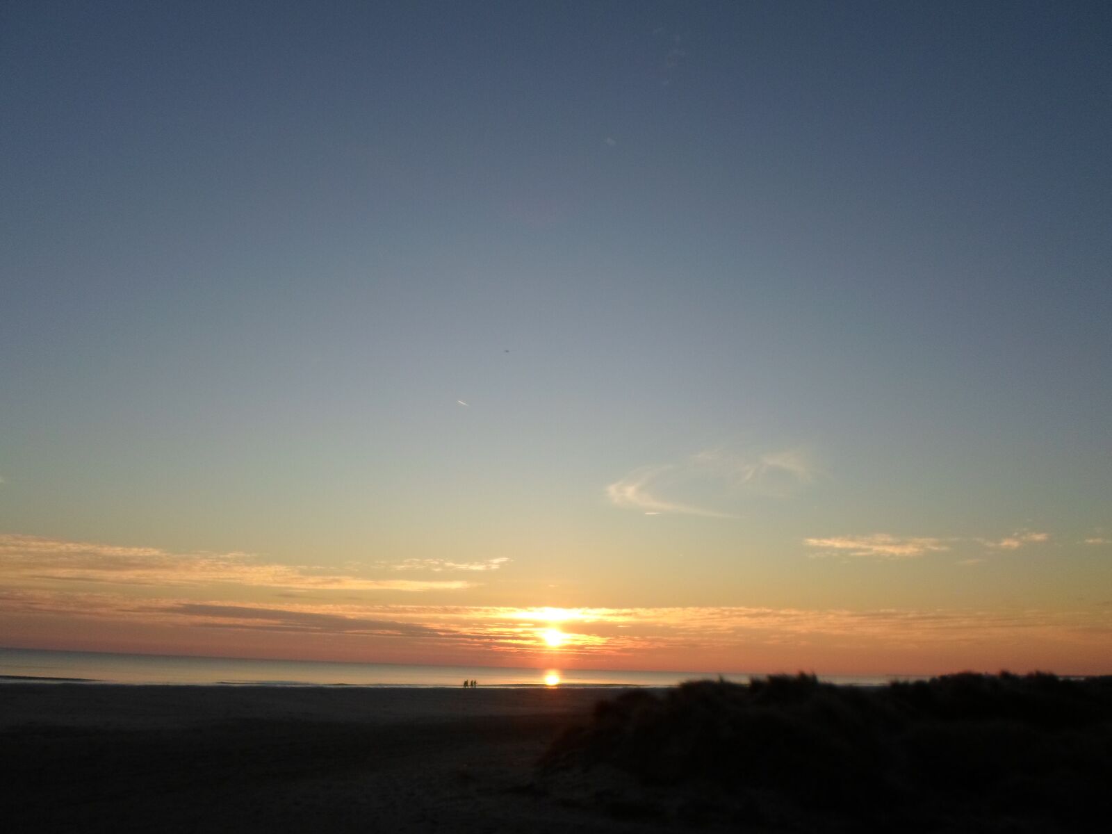 Samsung ST66 / ST68 sample photo. Sunset, seaside, saintes maries photography
