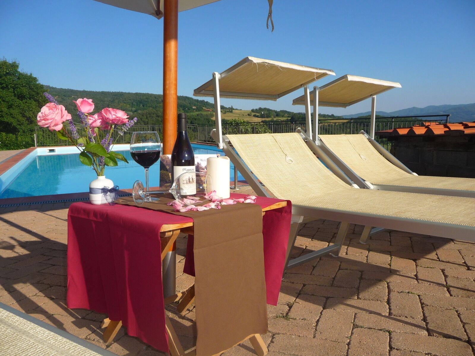 Panasonic Lumix DMC-TZ5 sample photo. Pool, sunbeds, cottages-vacation rentals photography