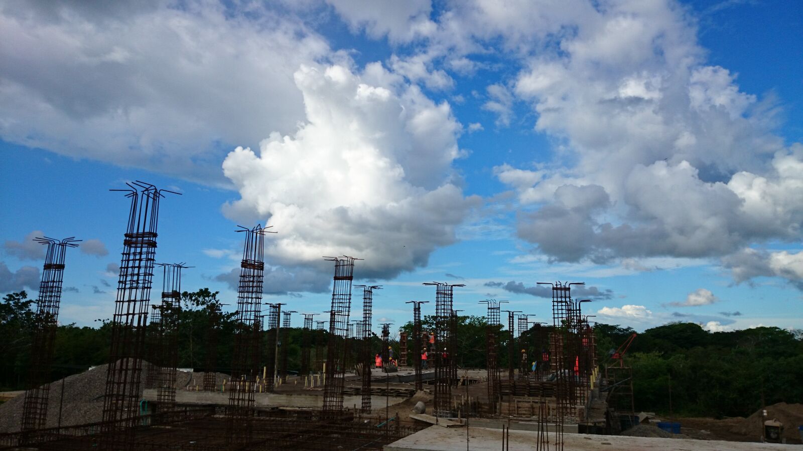 Sony Xperia Z1 sample photo. Sky, clear, construction photography