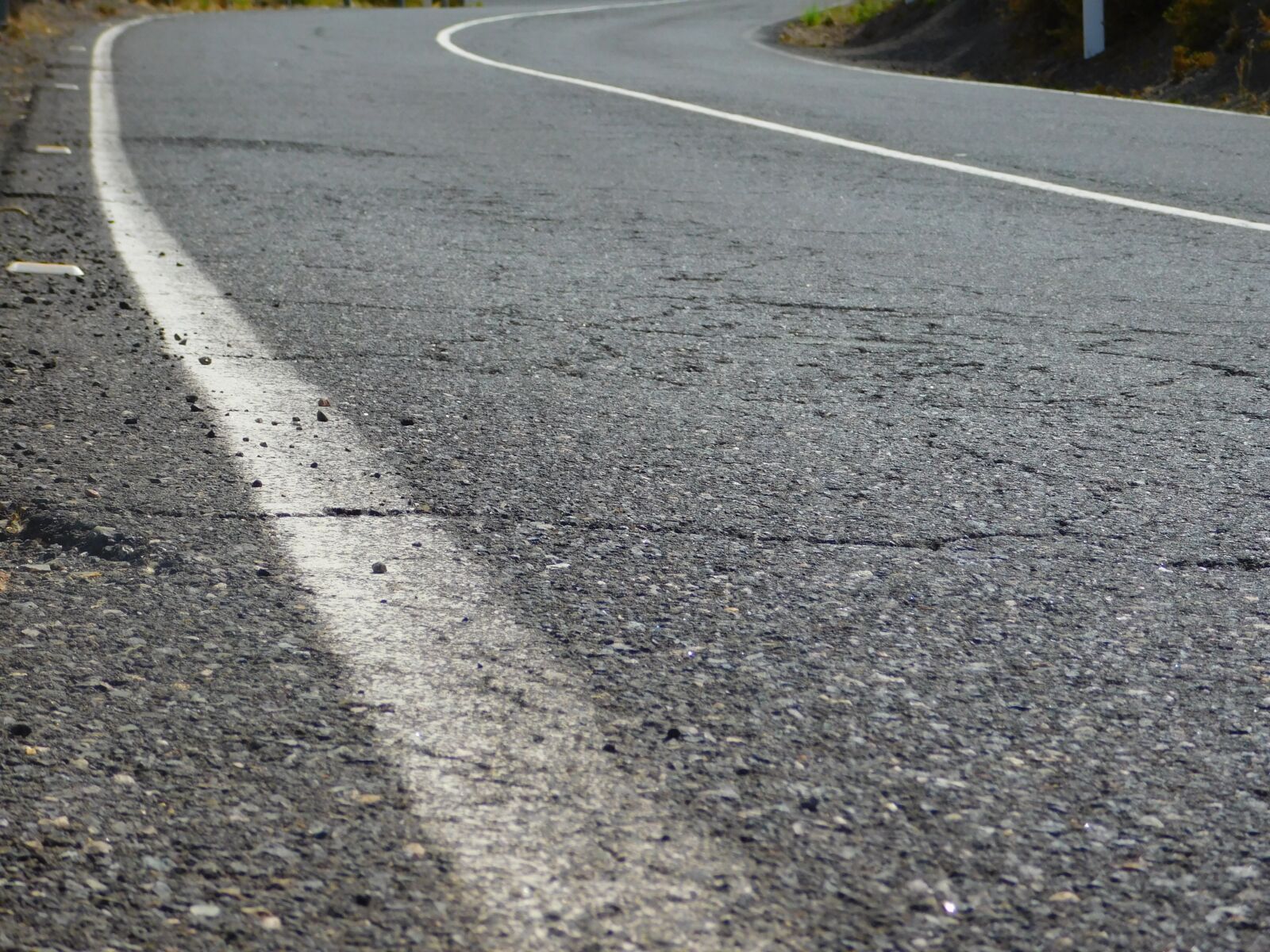 Nikon Coolpix L840 sample photo. Road, line, soil photography