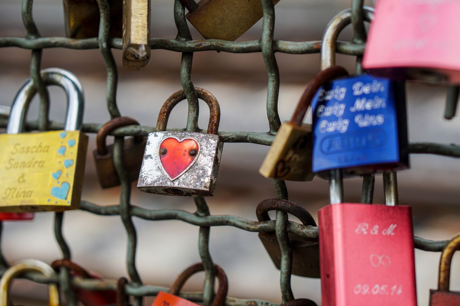 E 50mm F1.8 OSS sample photo. Love castle, castle, love photography