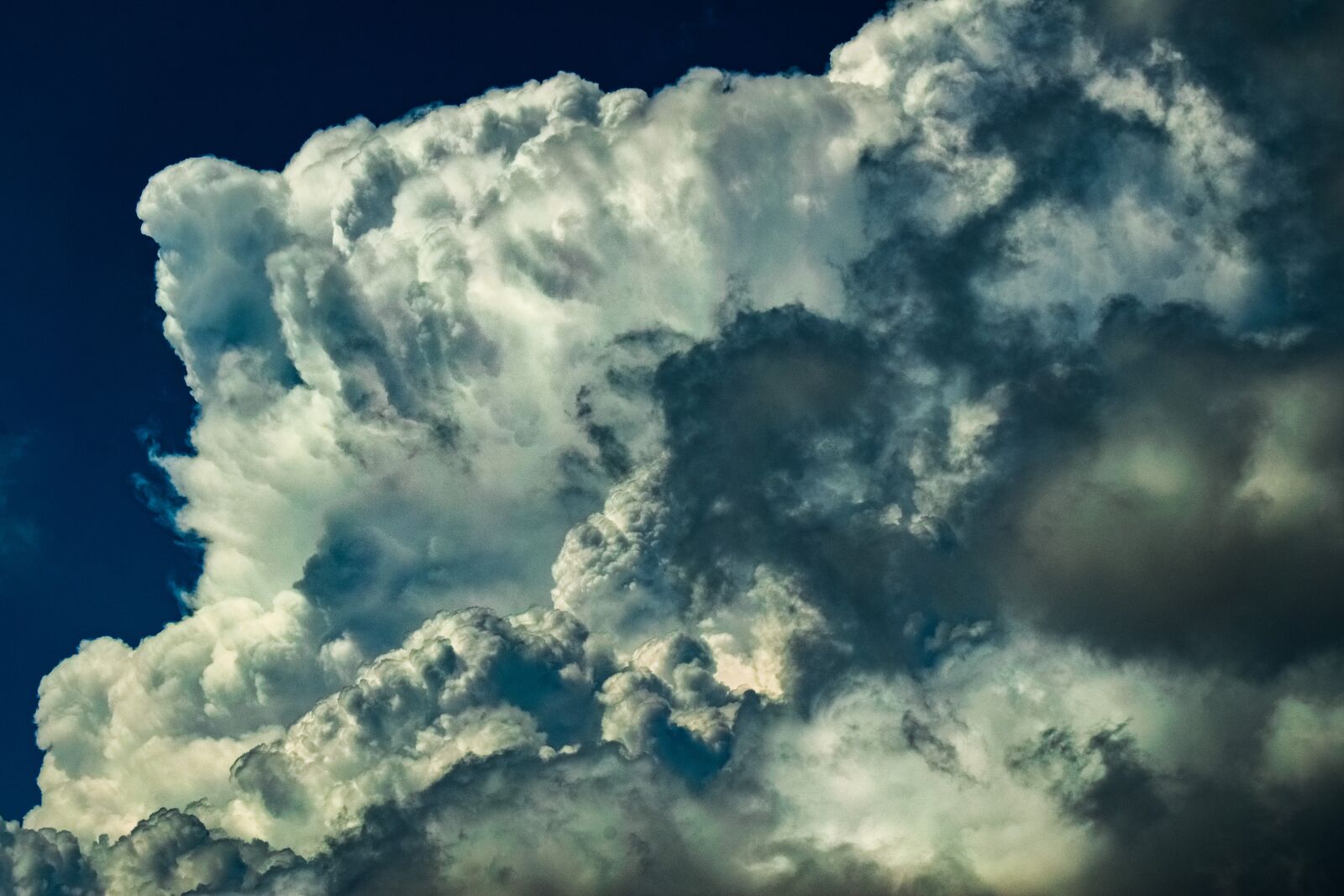 Nikon D3300 sample photo. Clouds, dramatic, cumulus photography