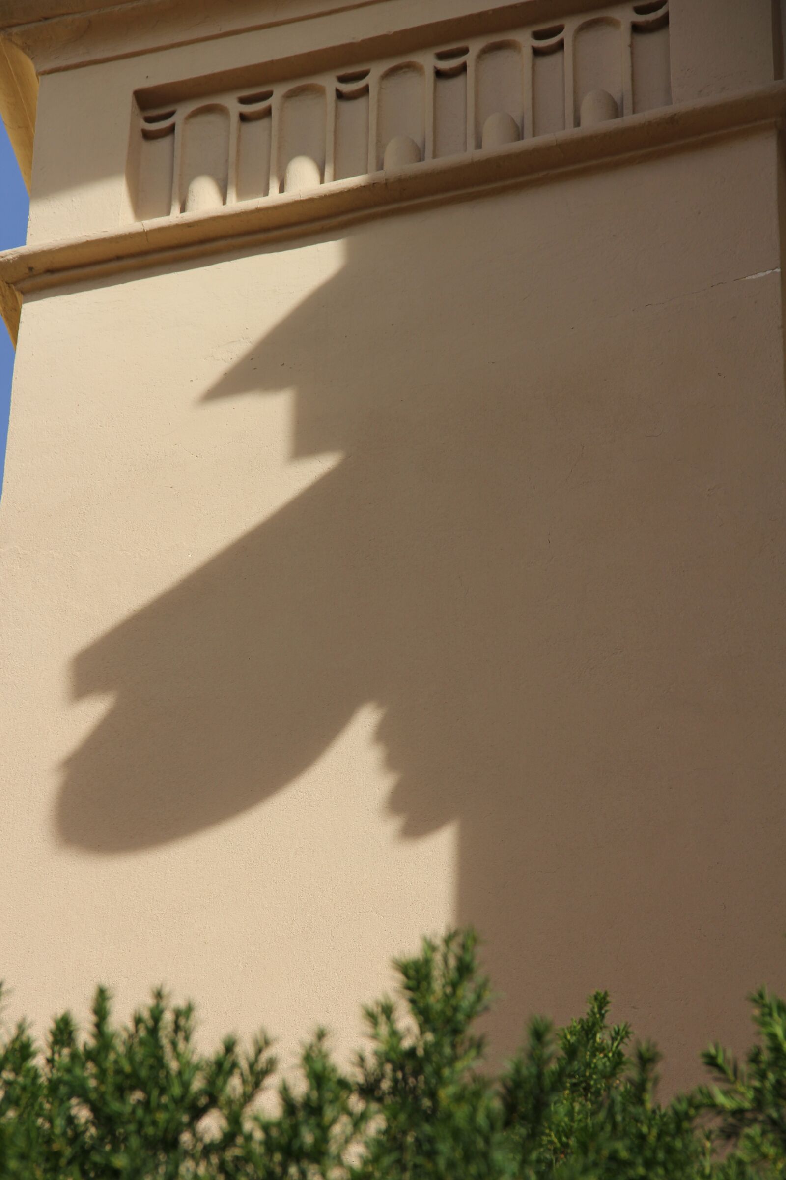 Canon EOS 60D sample photo. Shadow, light, architecture photography