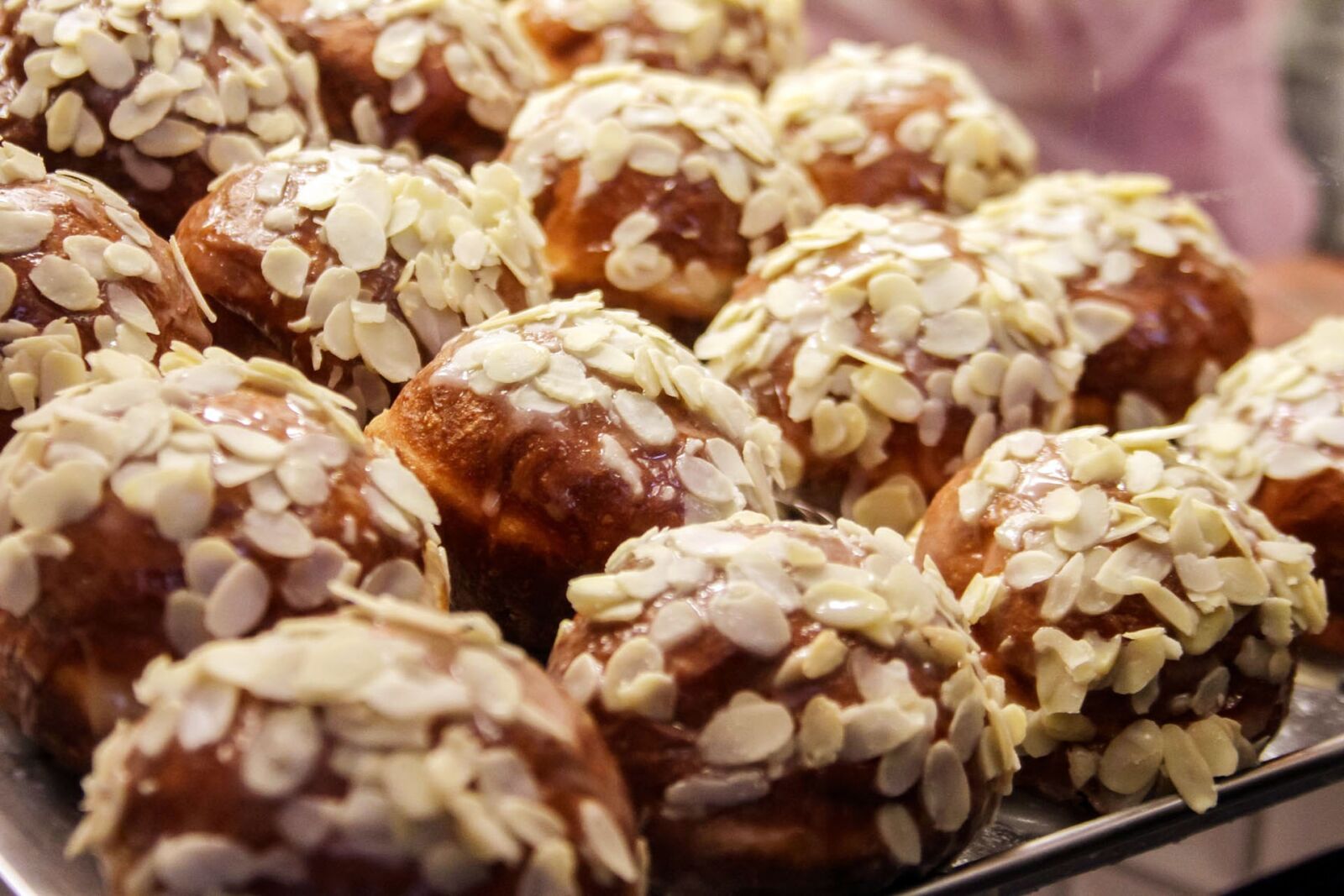 Canon EF 28-135mm F3.5-5.6 IS USM sample photo. Bud, almond flakes, fat photography