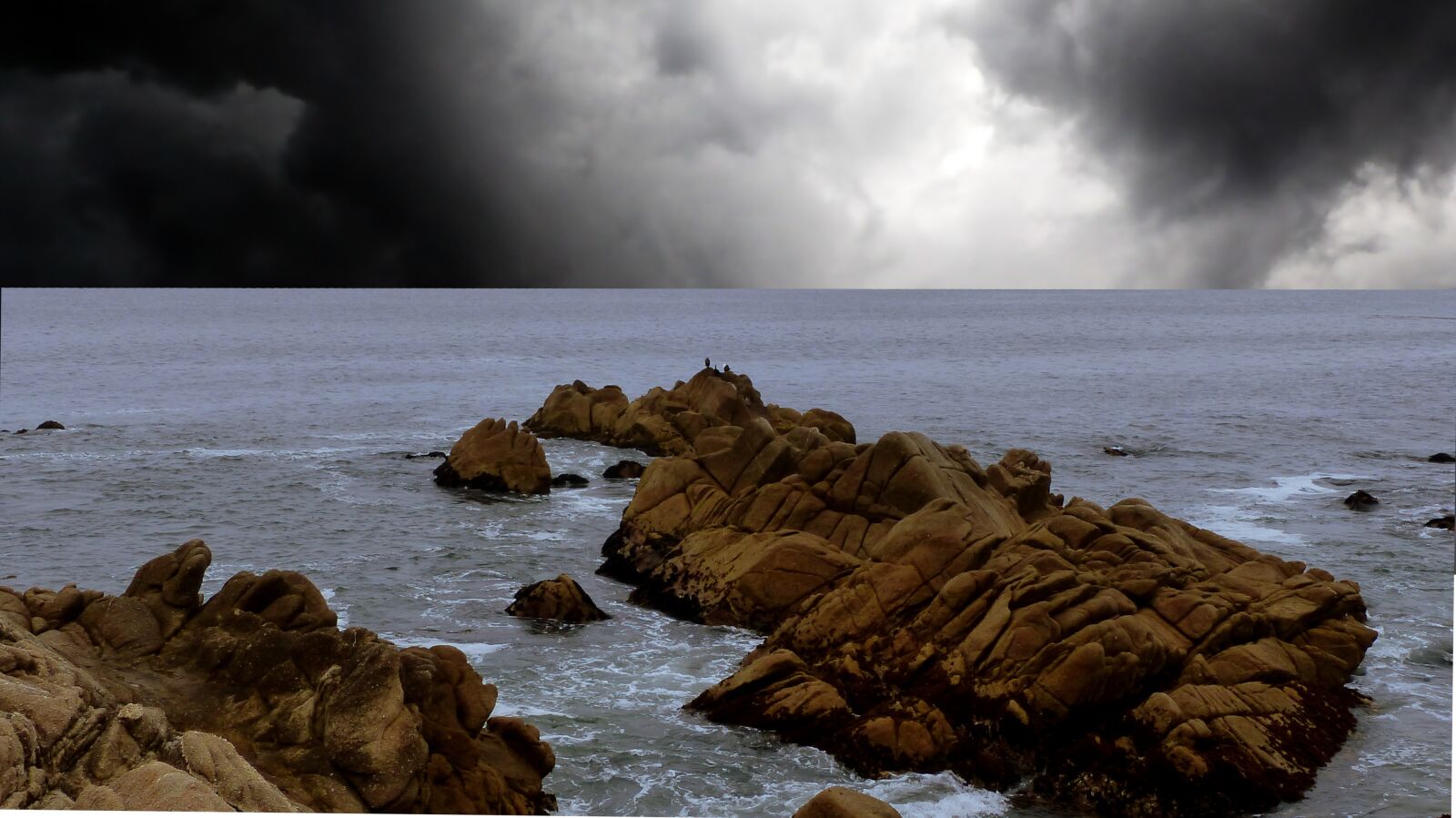 Panasonic Lumix DMC-FZ200 sample photo. Ocean, cloud, rocks photography
