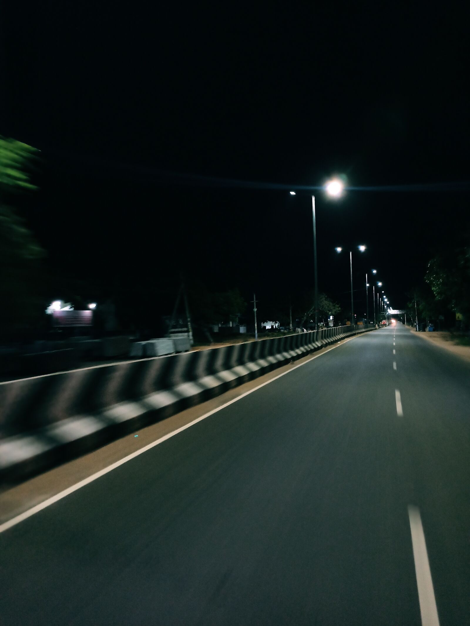 Xiaomi Redmi Note 8 Pro sample photo. Night, empty roads, roads photography