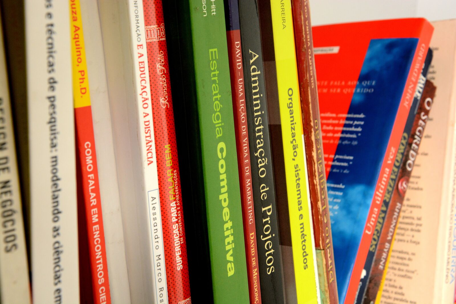 Nikon D7100 sample photo. Books, library, bookshelf photography