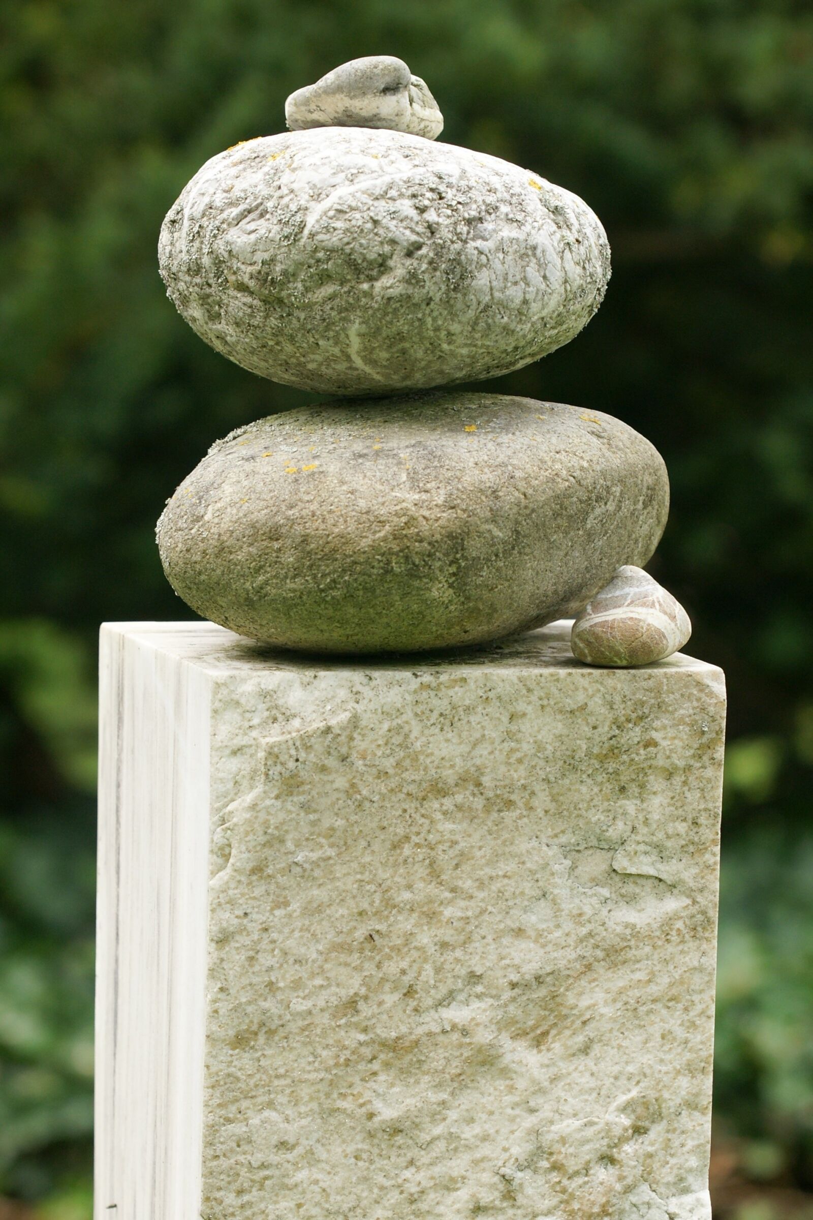 Sony Alpha DSLR-A700 sample photo. Stones, cemetery, harmony photography