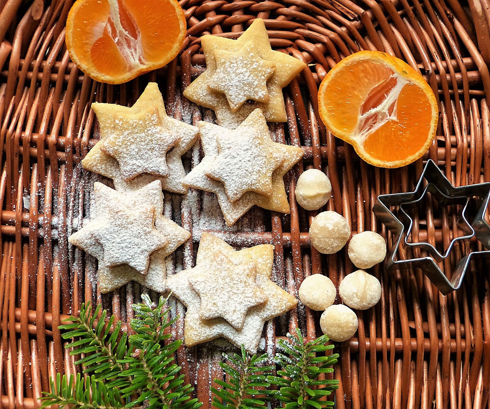 Panasonic Lumix DMC-FZ150 sample photo. Cookie, christmas, macadamia photography