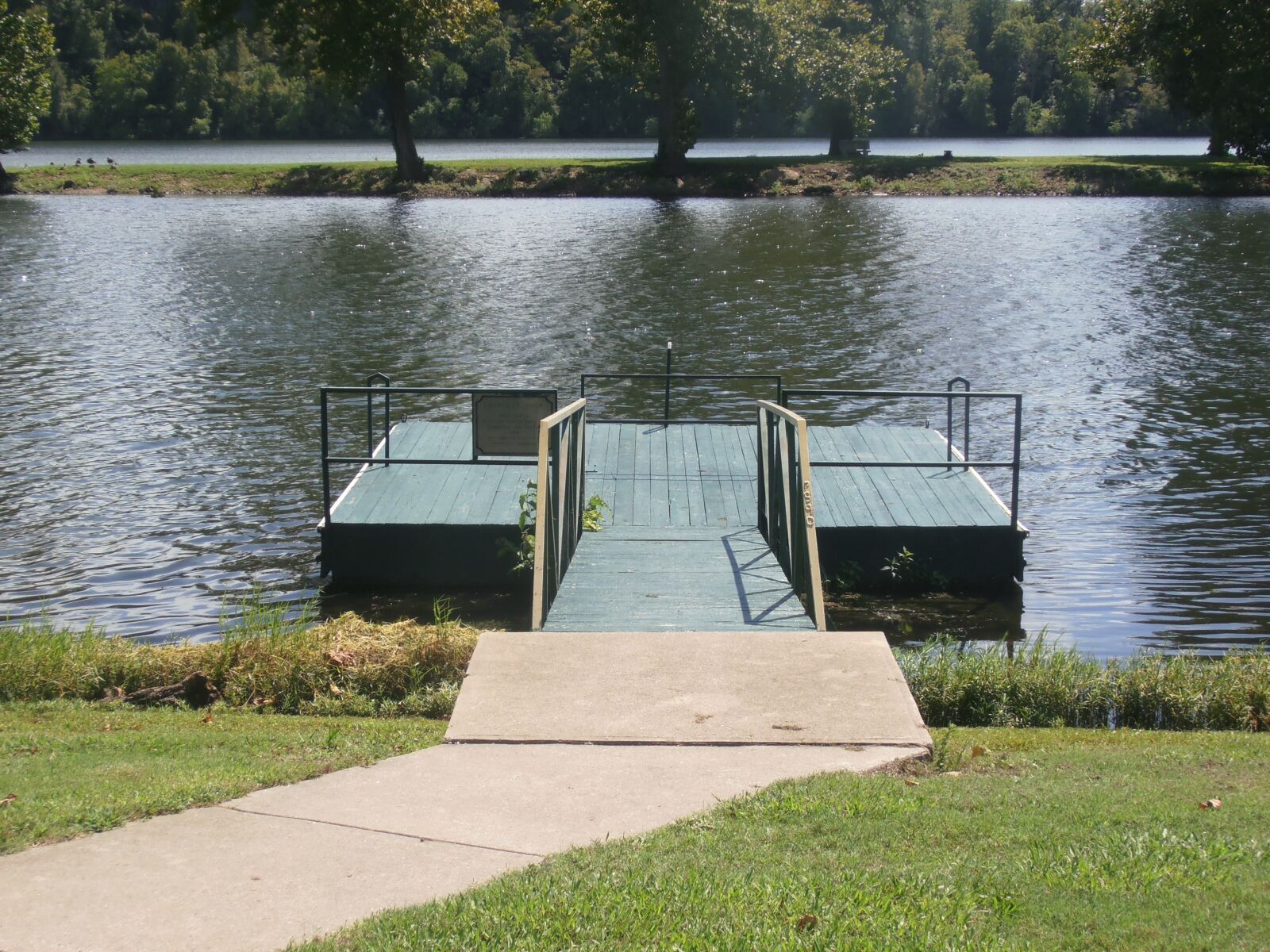 Olympus VR330,D730 sample photo. Fishing dock, water, lake photography