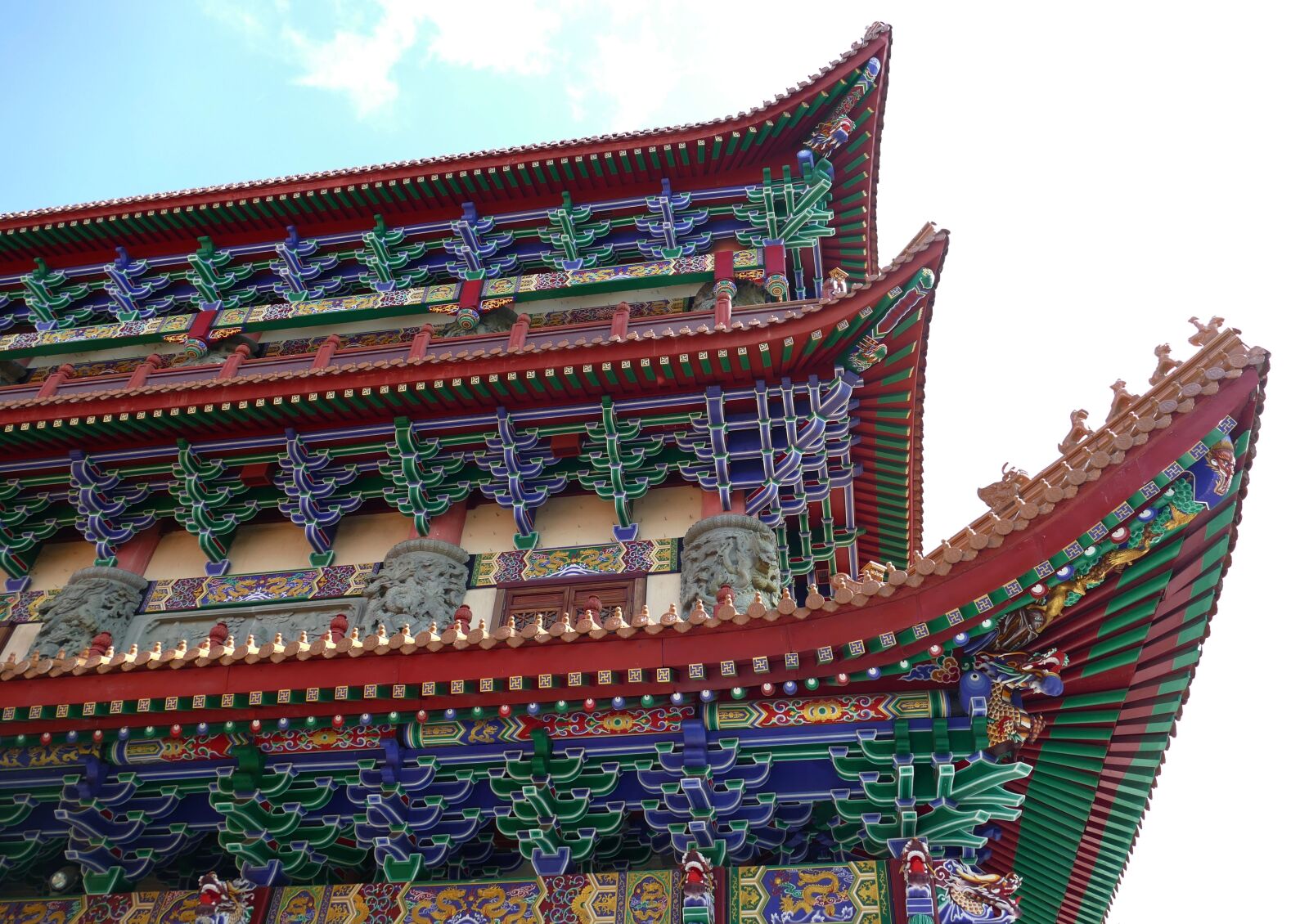 Panasonic Lumix DMC-FZ1000 sample photo. Temple, hong kong, asia photography