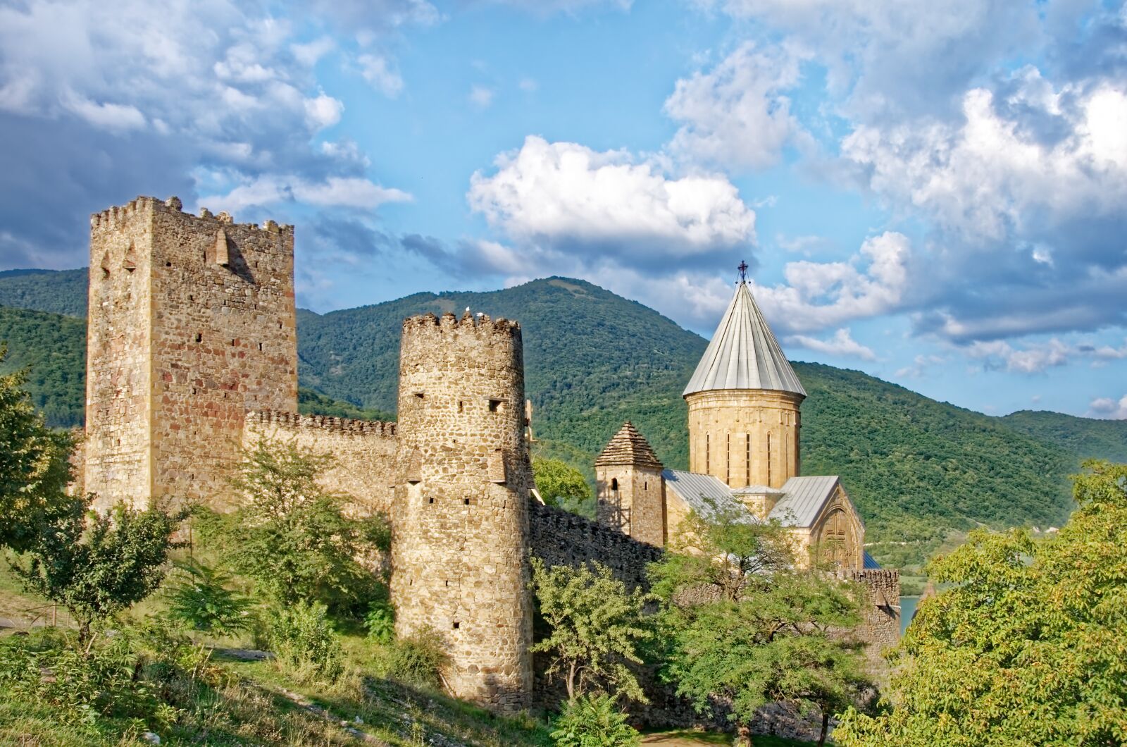 Nikon D7000 sample photo. Georgia, castle ananuri, church photography
