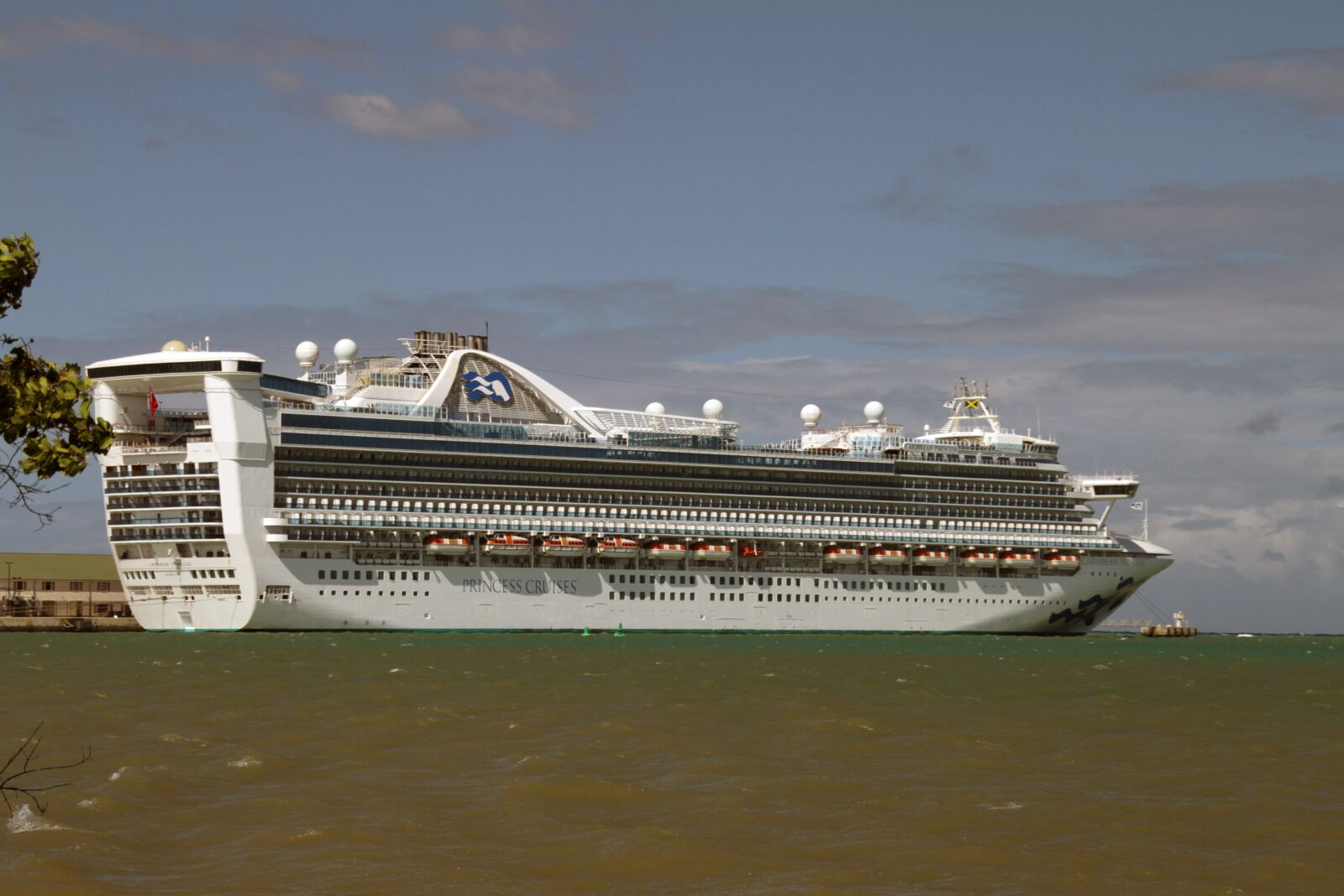 Canon EOS 7D sample photo. Ship, cruise, vacations photography