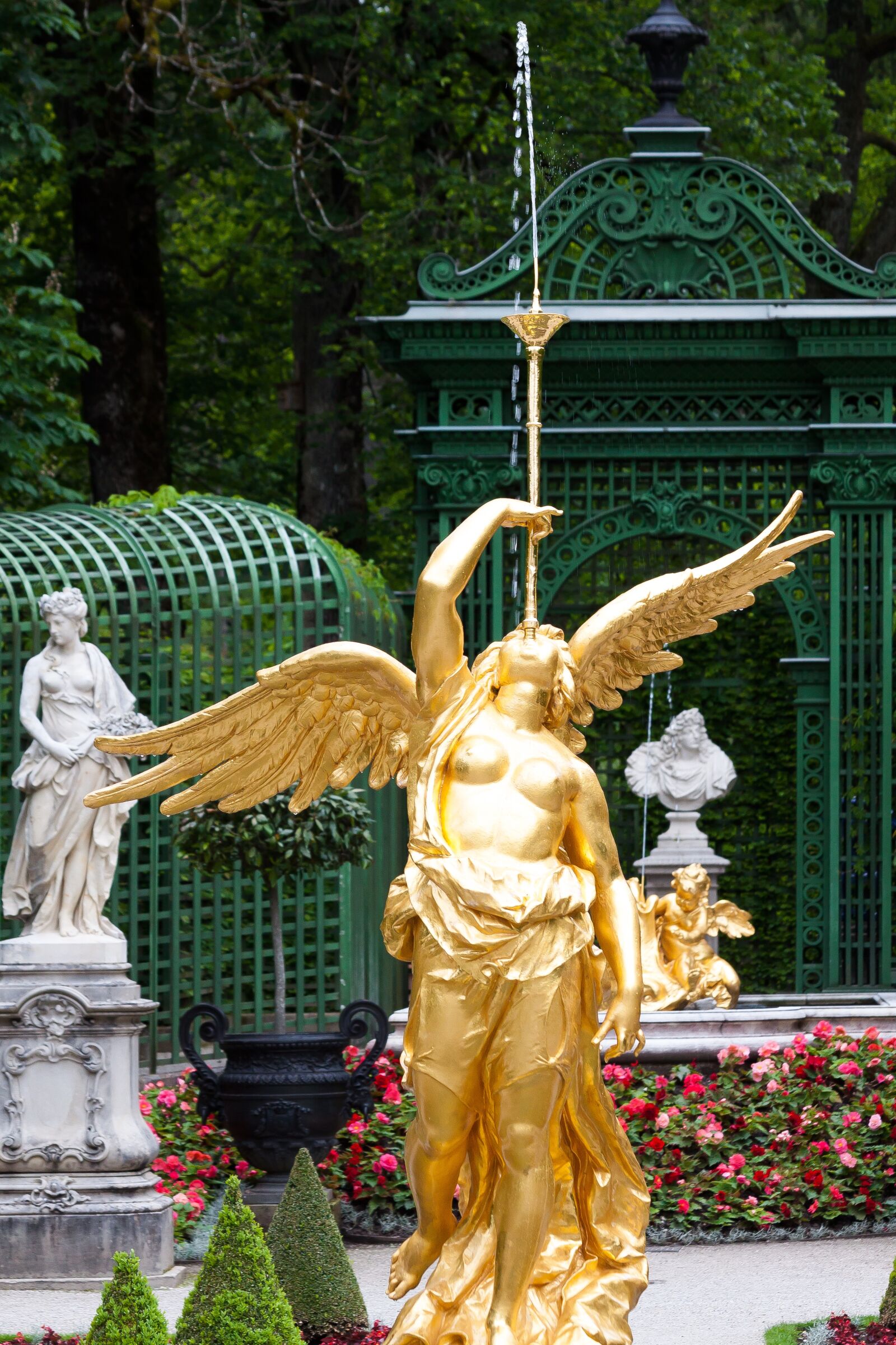 Canon EOS 50D sample photo. Sculpture, gold, gilded photography