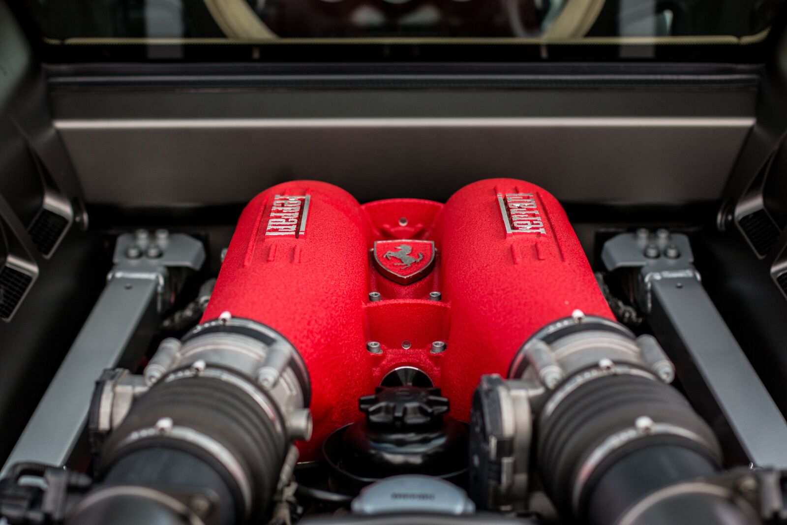 Canon EOS 70D + Canon EF 50mm F1.4 USM sample photo. Cars, luxury, transportation photography