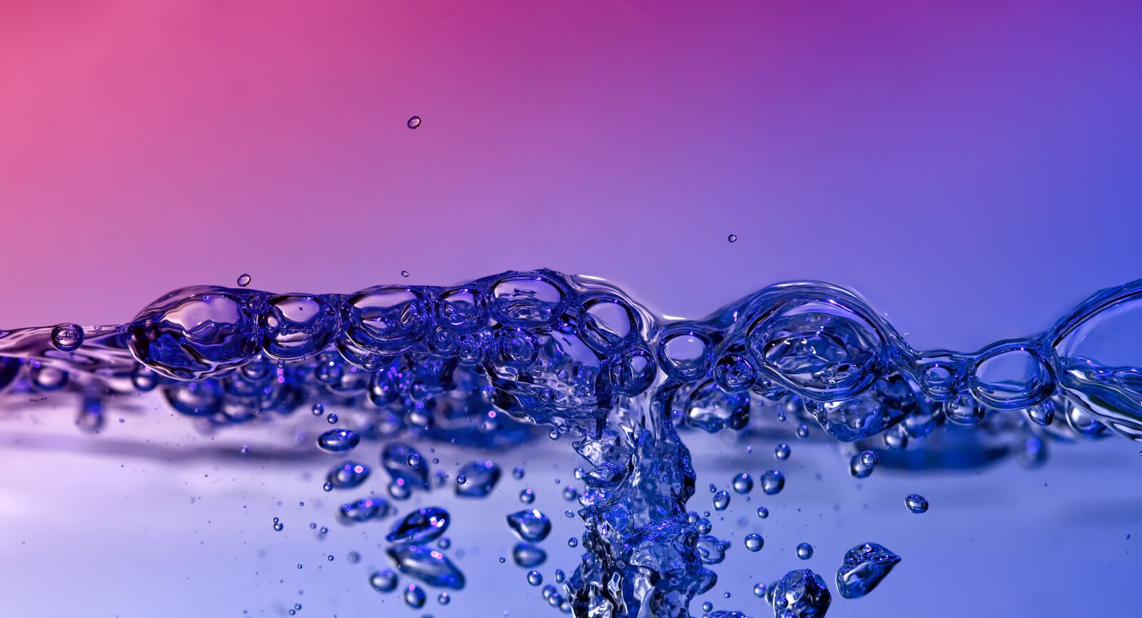 Nikon D7200 sample photo. Water surface, air bubbles photography