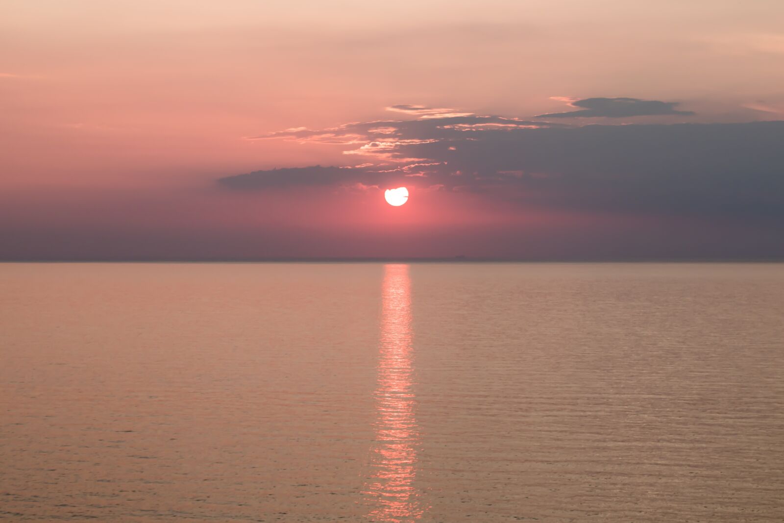 Canon EOS 200D (EOS Rebel SL2 / EOS Kiss X9) sample photo. Sunset, sea, sky photography