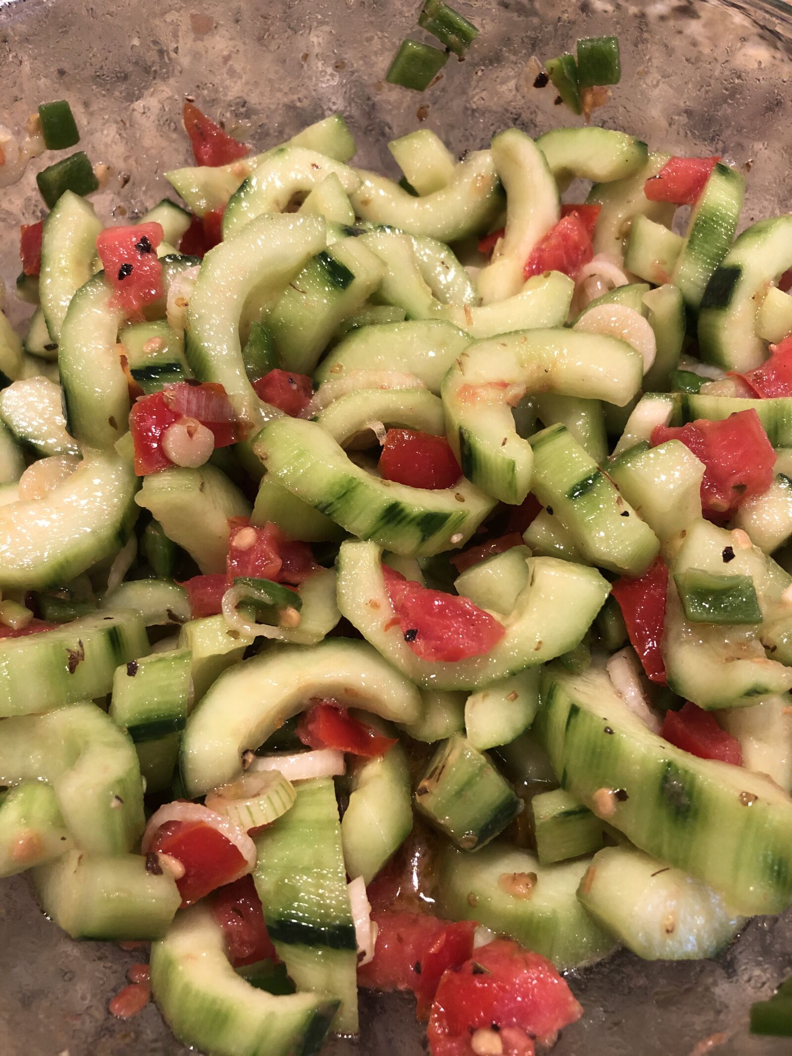 iPhone 8 back camera 3.99mm f/1.8 sample photo. Salad, cucumber, tomato photography