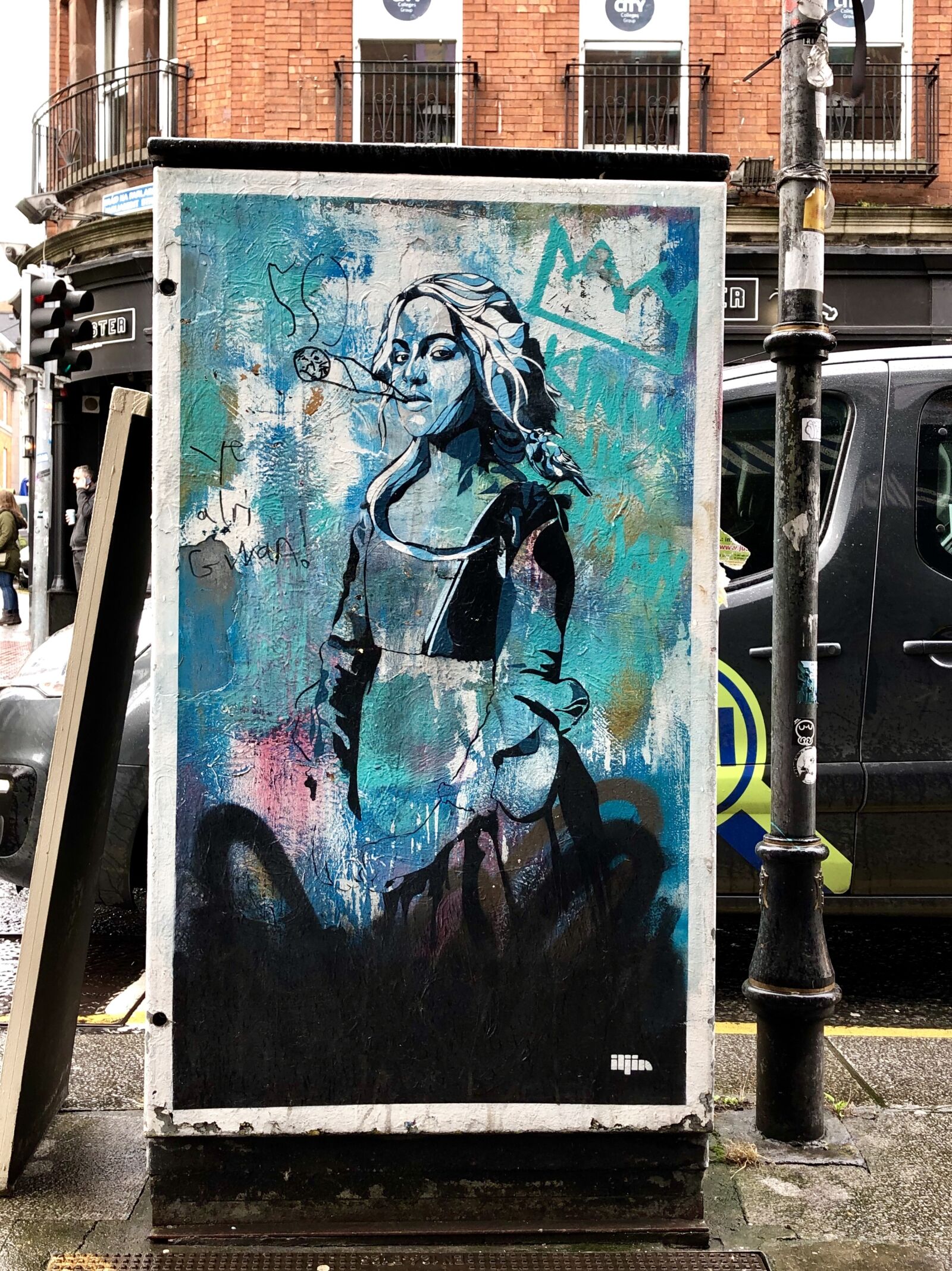 iPhone 8 back camera 3.99mm f/1.8 sample photo. Street art, graffiti, art photography