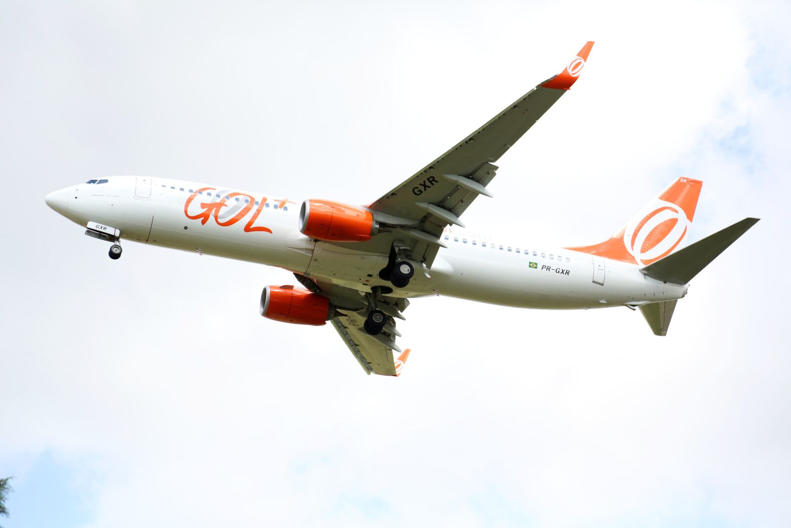 Canon EOS 5D Mark III sample photo. Plane, gool, flying photography