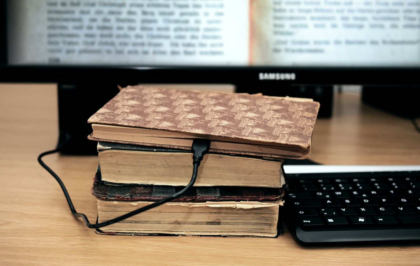 Nikon D5200 sample photo. Books, old books, computer photography