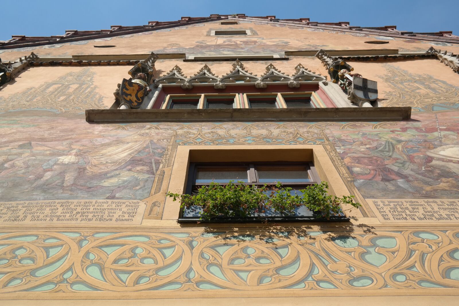 Samsung NX300 sample photo. Town hall, ulm, window photography