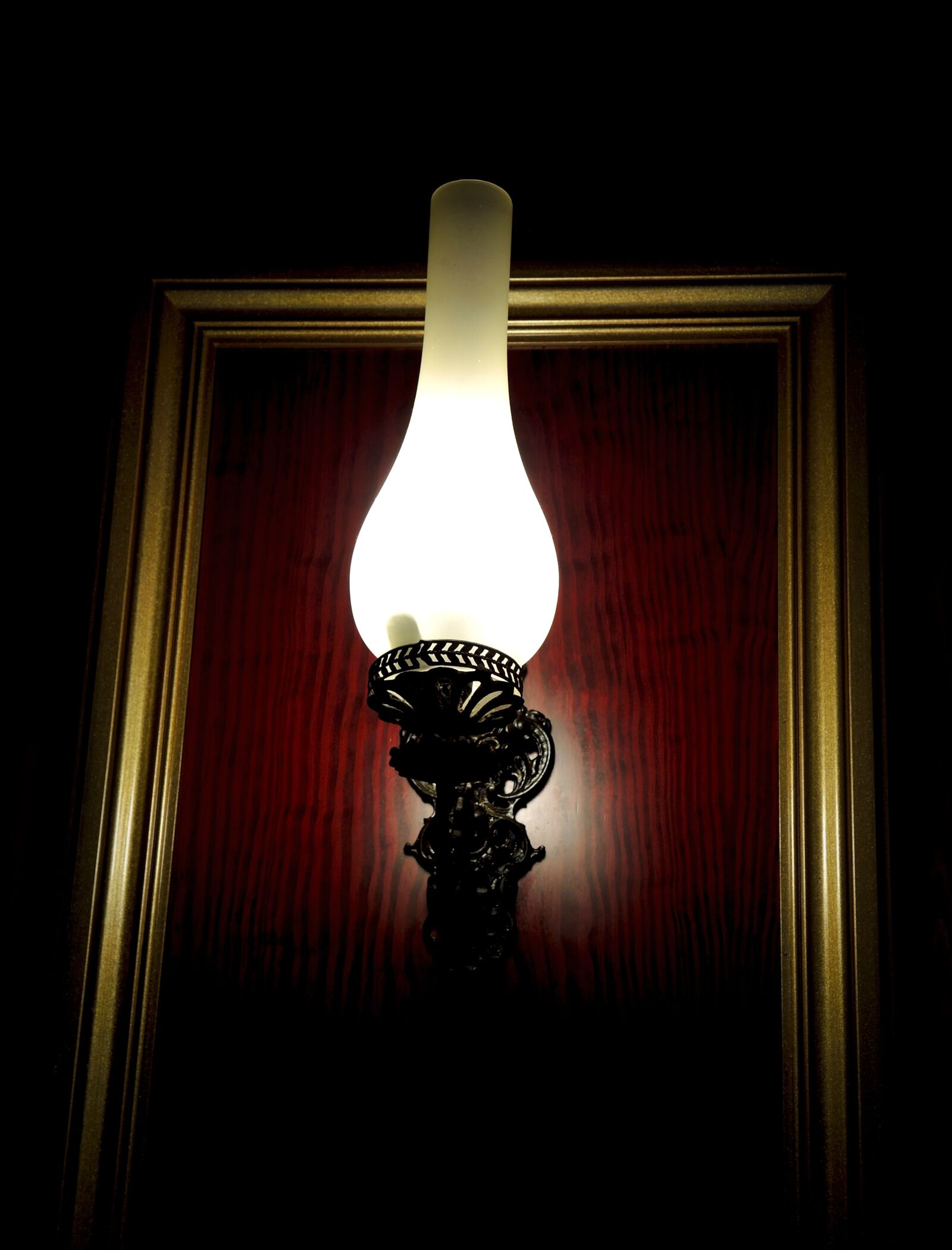Nikon Coolpix P7800 sample photo. Lamp, traditional, culture photography