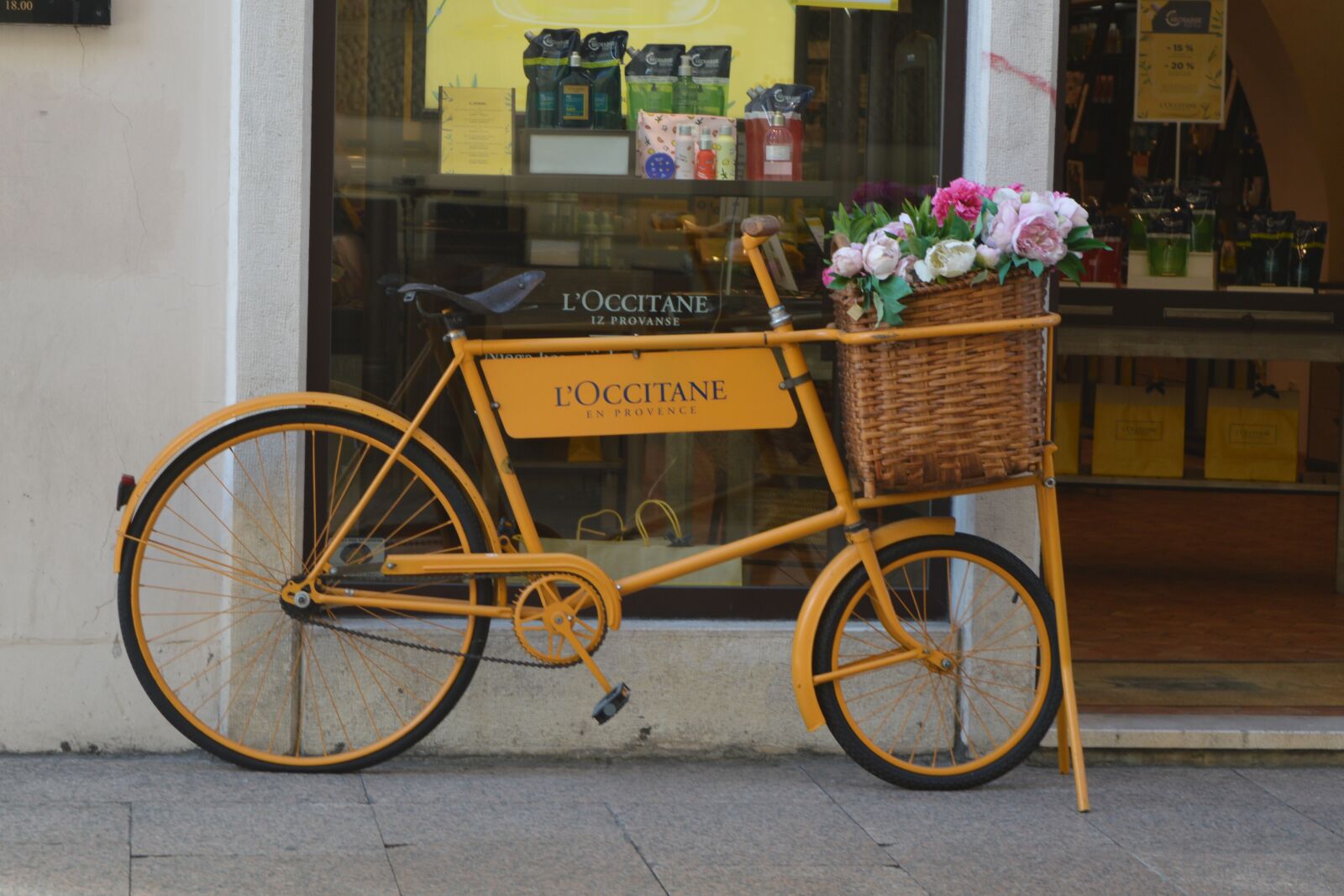 Nikon D3200 sample photo. Bike, old, fiume photography