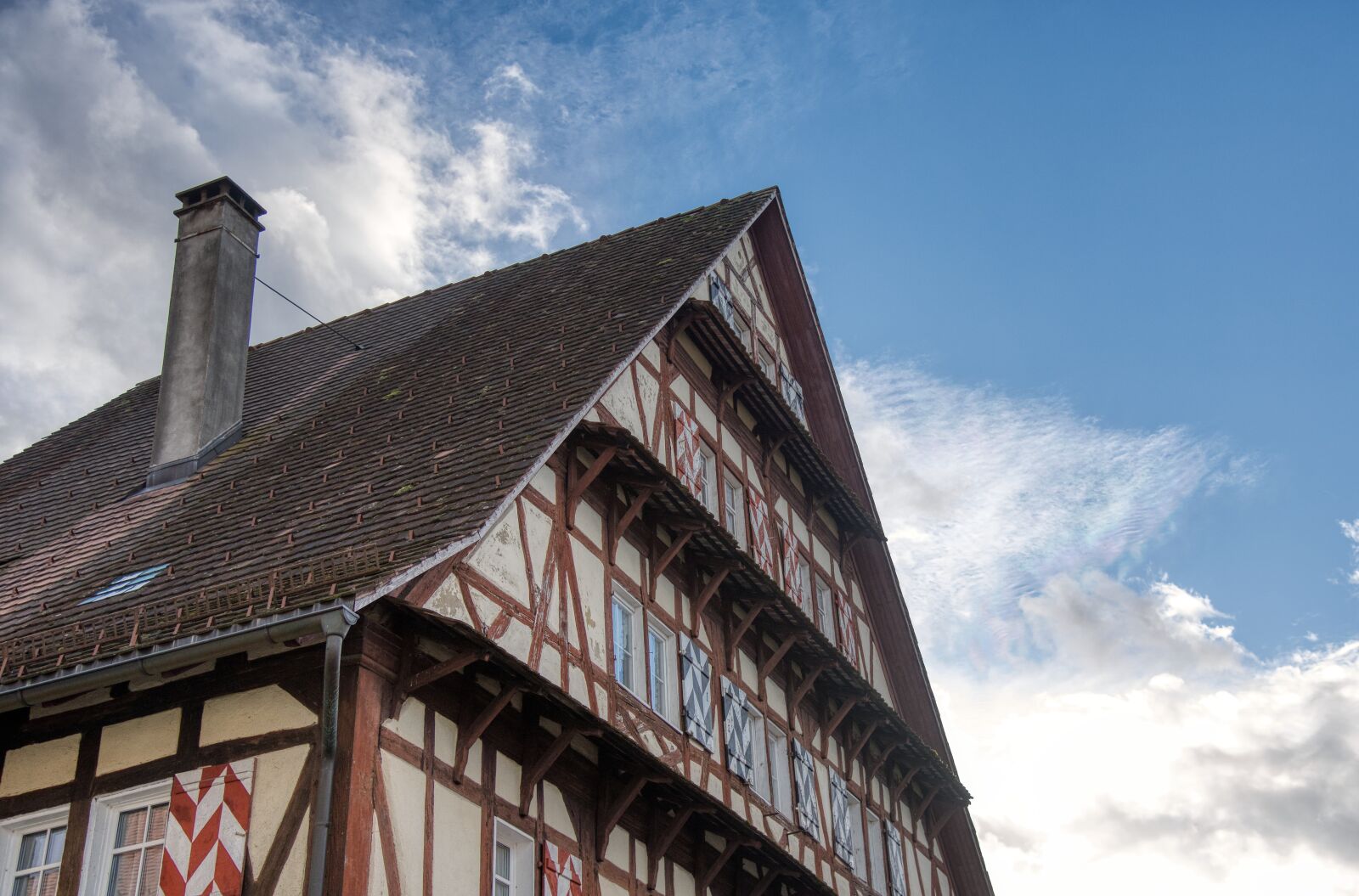 Nikon D750 sample photo. House, truss, architecture photography