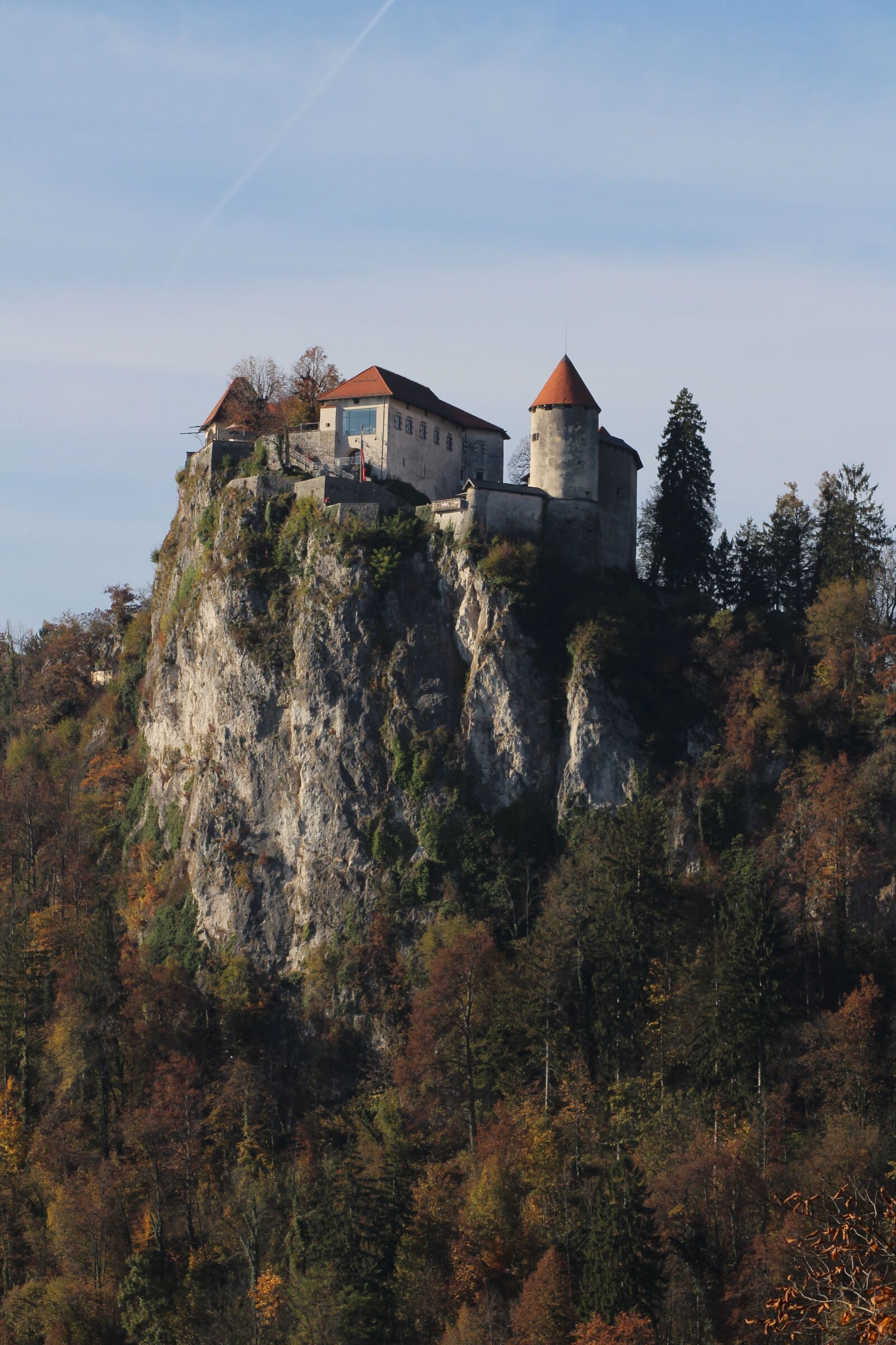 Canon EOS 1200D (EOS Rebel T5 / EOS Kiss X70 / EOS Hi) sample photo. Castle, bled, europe photography