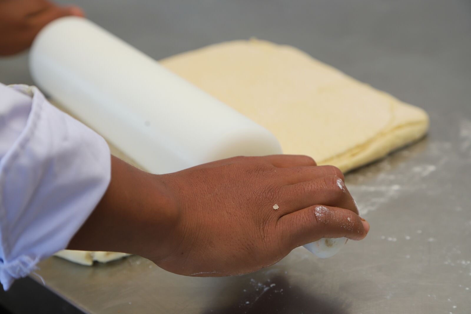 Canon EOS 6D Mark II sample photo. Bake, flour, bread photography