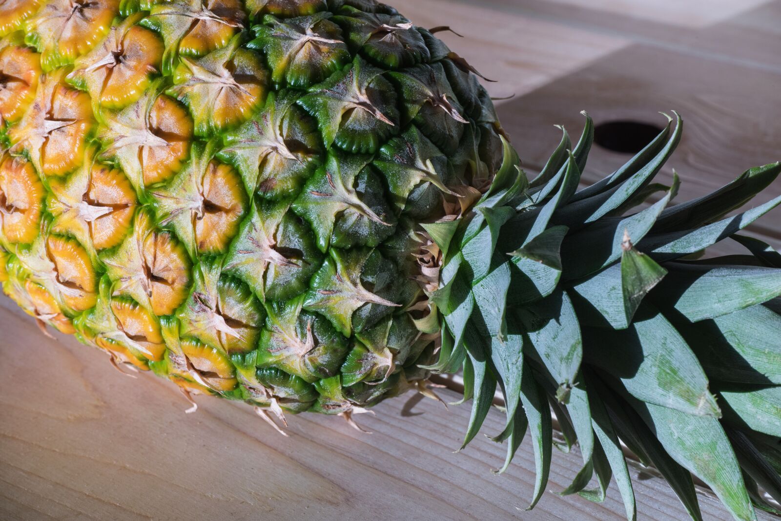Sony a7 II + Sony FE 28-70mm F3.5-5.6 OSS sample photo. Fruit, golden, healthy food photography