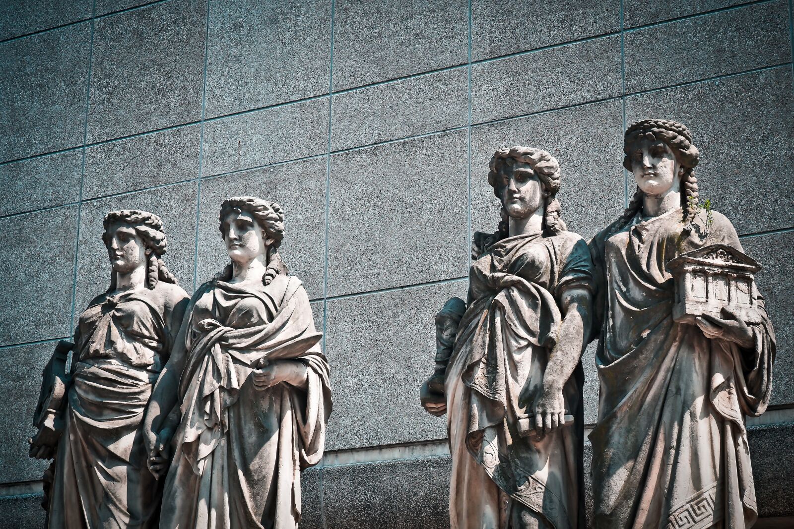 Olympus OM-D E-M10 sample photo. Statues, stone, ornament photography