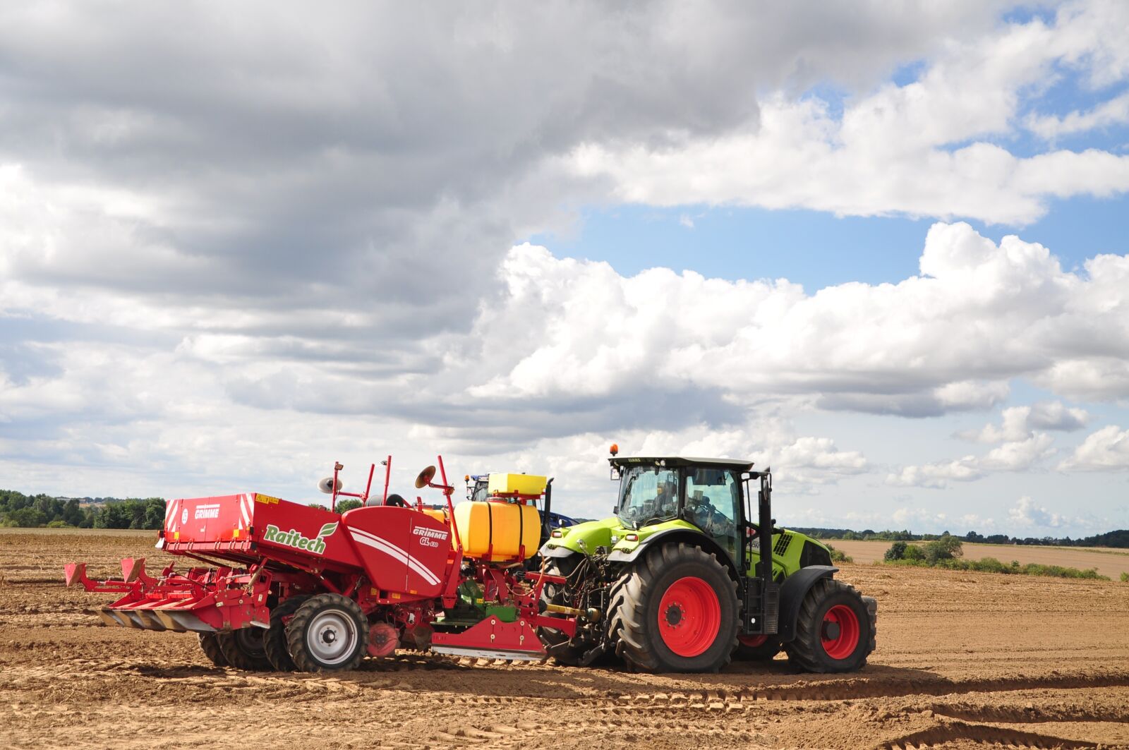 Nikon D90 sample photo. Tractor, agriculture, the cultivation photography