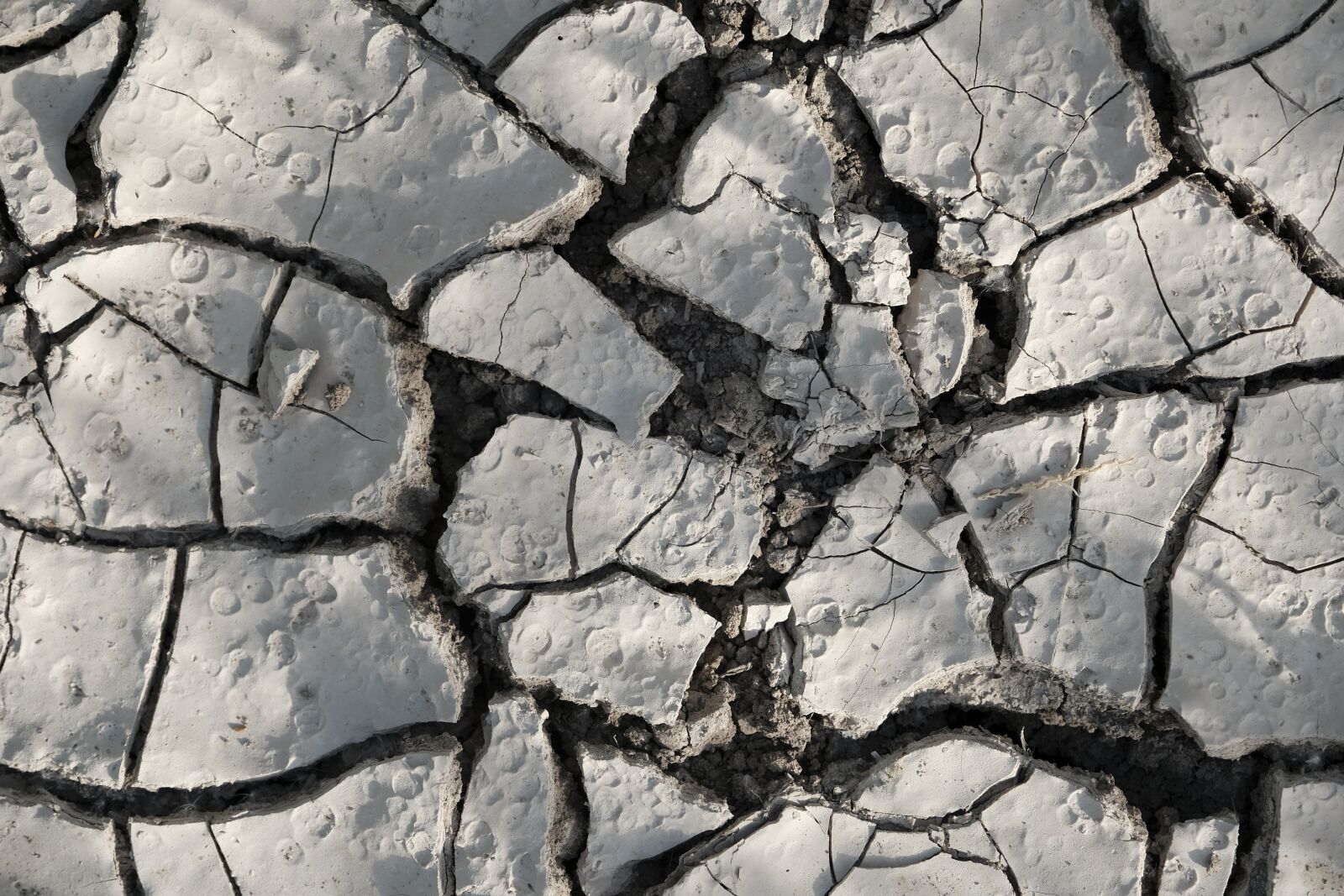 Fujifilm XF 16-55mm F2.8 R LM WR sample photo. Earth, drought, dry photography