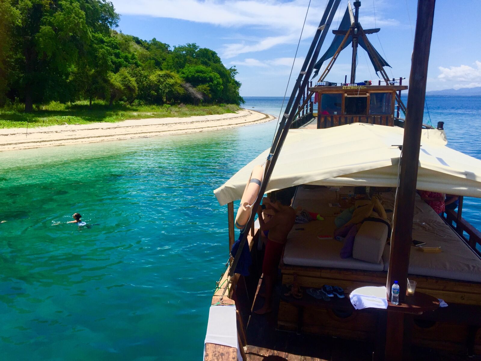 Apple iPhone 6 sample photo. Island, yacht, white photography