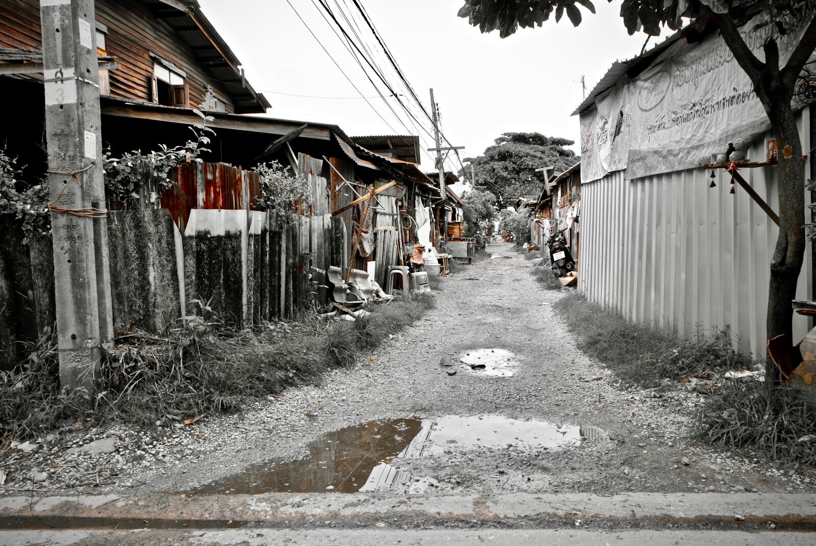 Fujifilm X-A3 sample photo. Slum, poverty, poor photography