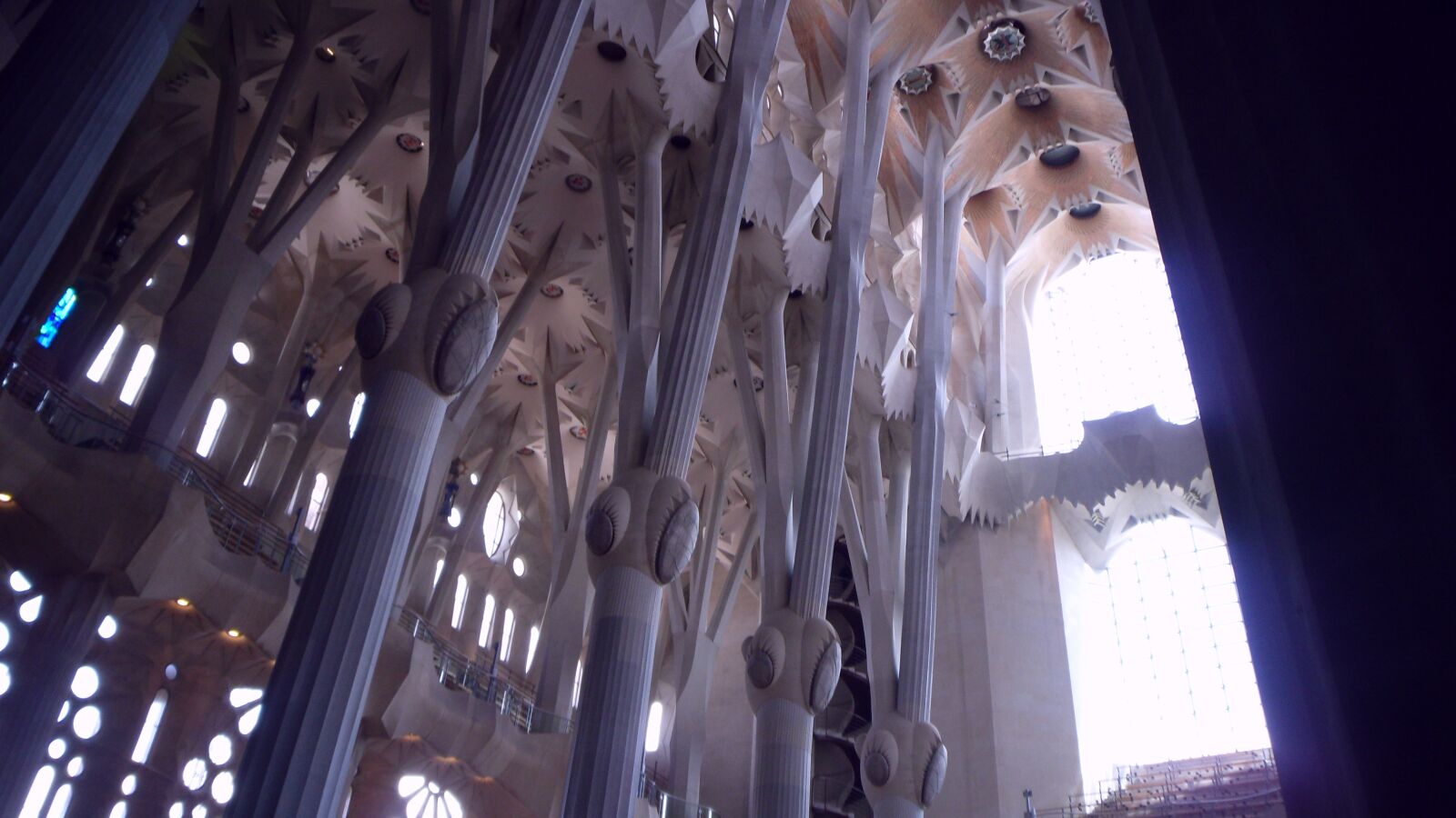 Samsung PL80/VLUU PL80/ SL630/ PL81 sample photo. Barcelona, sagrada familia, architecture photography