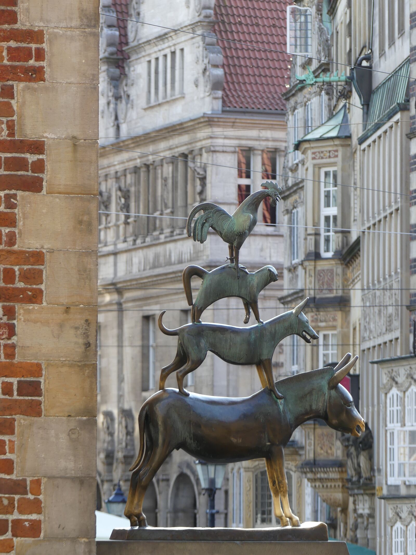 Panasonic Lumix DMC-FZ300 sample photo. Bremen, town musicians, fairy photography