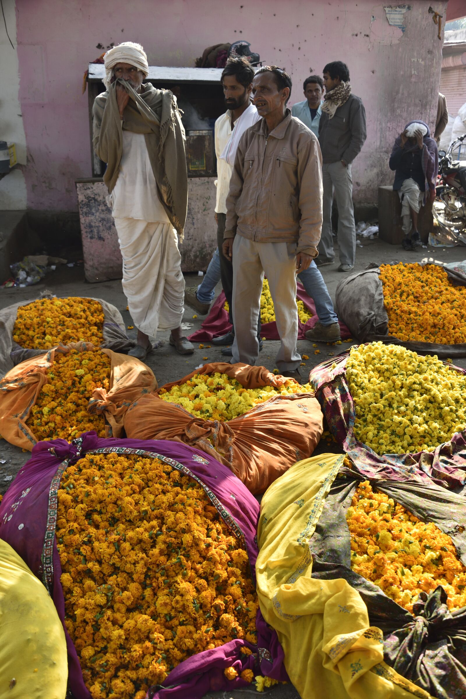 Nikon D810 sample photo. India, market, flowers photography