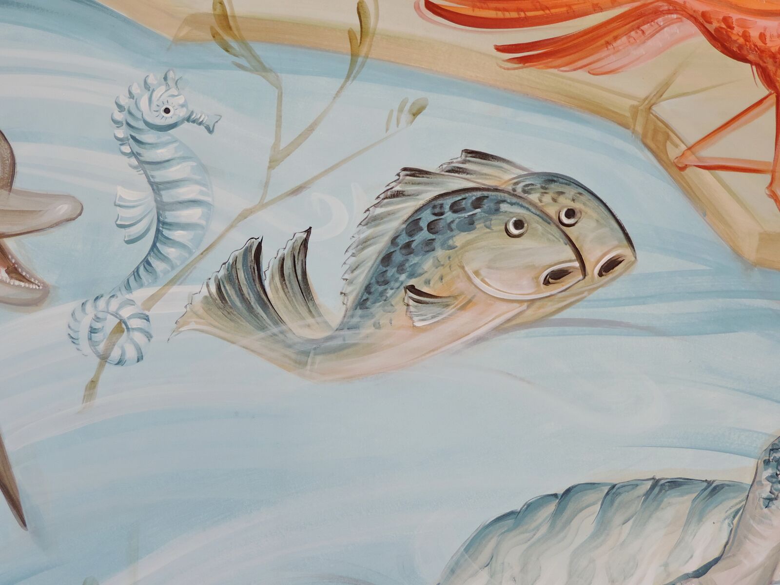 Nikon Coolpix P520 sample photo. Dolphin, fishes, graffiti, seahorse photography