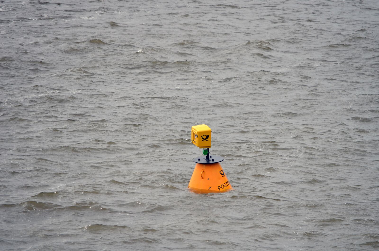 Nikon D5100 sample photo. Mailbox, elbe, water photography