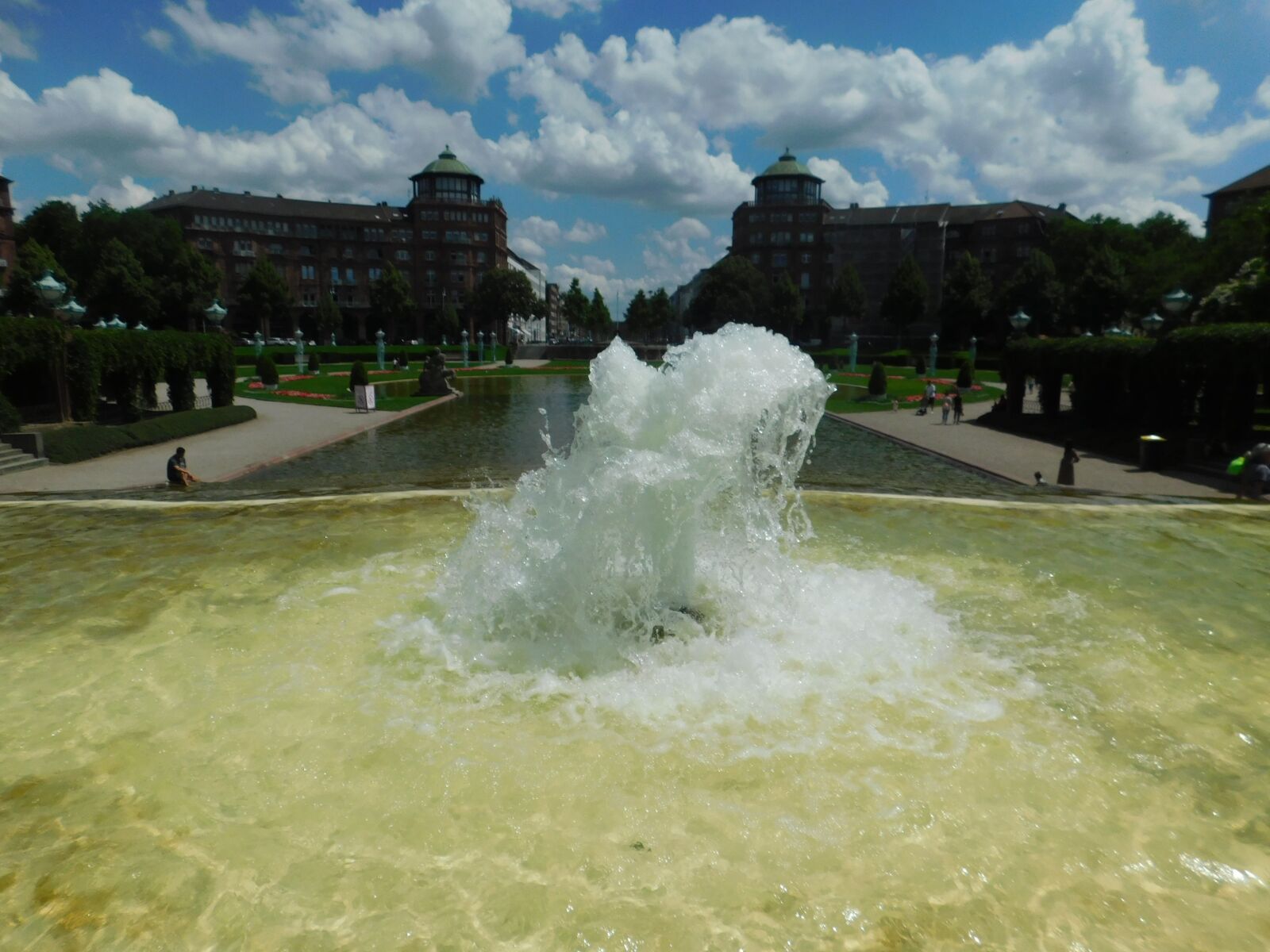 Nikon Coolpix B500 sample photo. Fountain, water, bubble photography