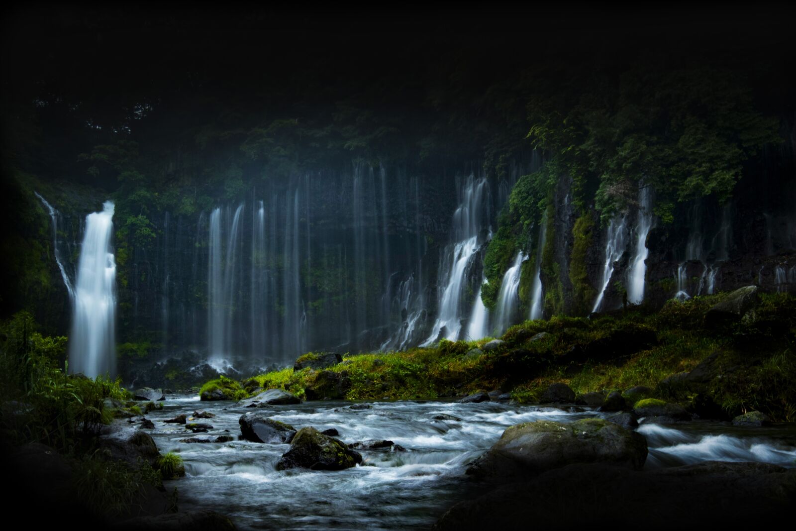 Canon EF 16-35mm F4L IS USM sample photo. Waterfalls, water, rivers photography