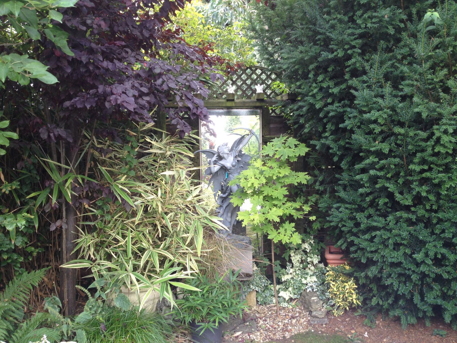 iPhone 4S back camera 4.28mm f/2.4 sample photo. Garden, fairy, nature photography