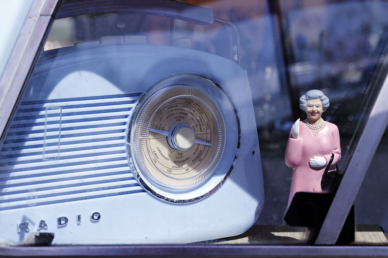 Canon EOS 100D (EOS Rebel SL1 / EOS Kiss X7) sample photo. Oldtimer, radio, retro photography