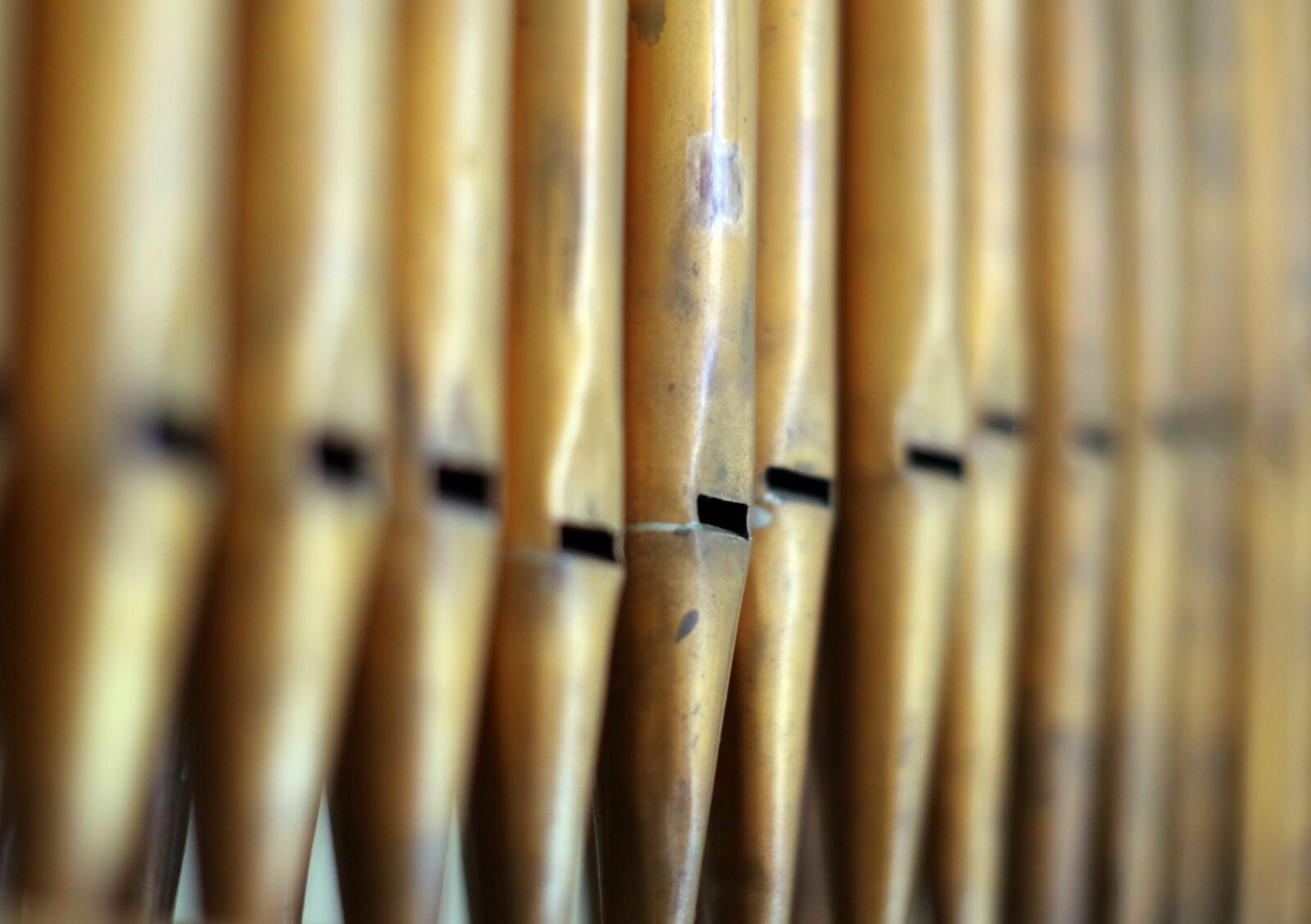 Pentax K-S2 sample photo. Organ, pipes, number photography