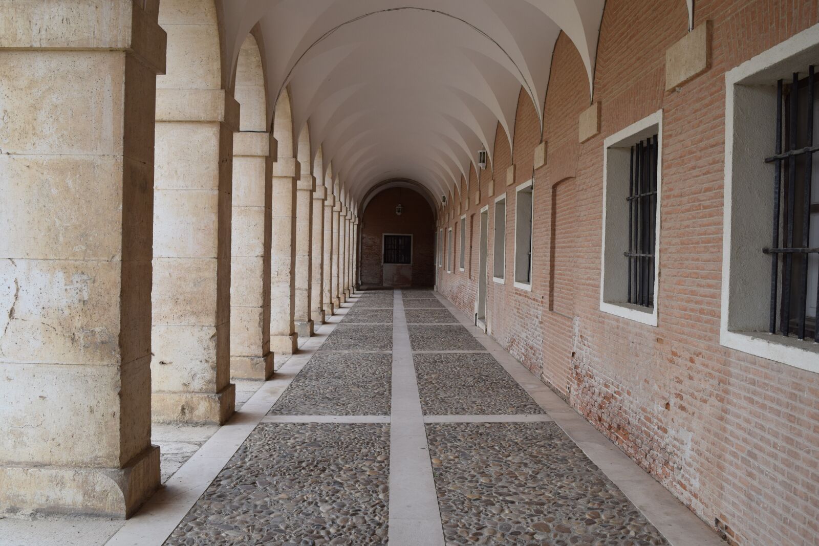 Nikon D5300 sample photo. Building, old, architecture photography