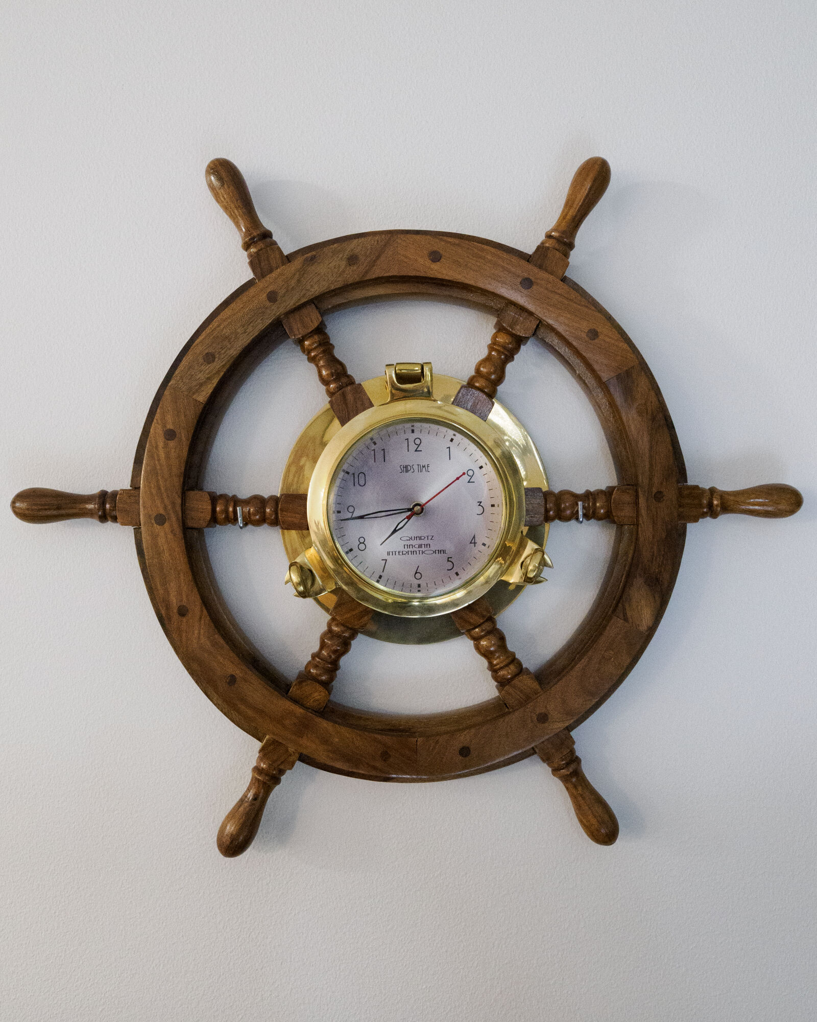 OM System OM-1 Mark II sample photo. Clock steering wheel of photography